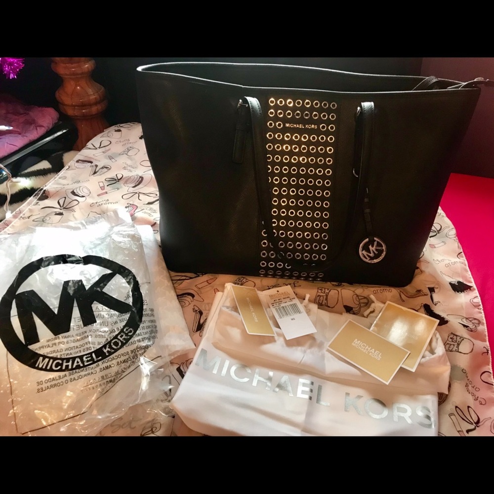 🚫SOLDAuthentic Michael Kors Jet Set Tote, Black - Picture 1 of 7